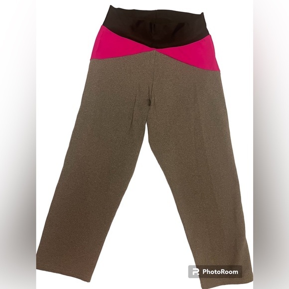 Black and pink high rise dance capri leggings size adult small - Picture 1 of 6